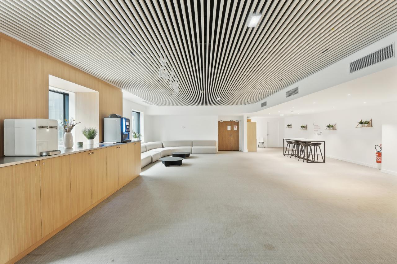 Bureau La Défense 9795m² Location bureau Courbevoie Hauts-de-Seine OLBUR2108130 9